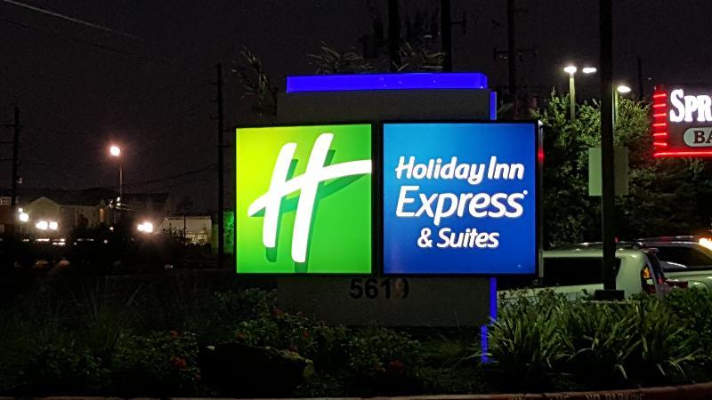Holiday Inn Express And Suites Atascocita - Humble - Kingwood By Ihg Exterior photo